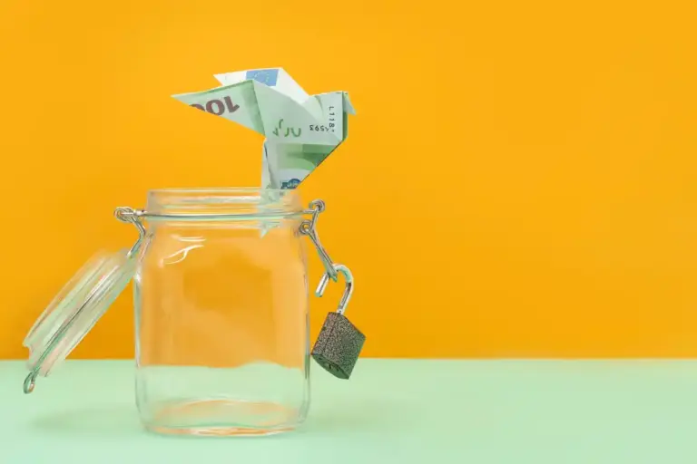 smart personal finance hacks saving money