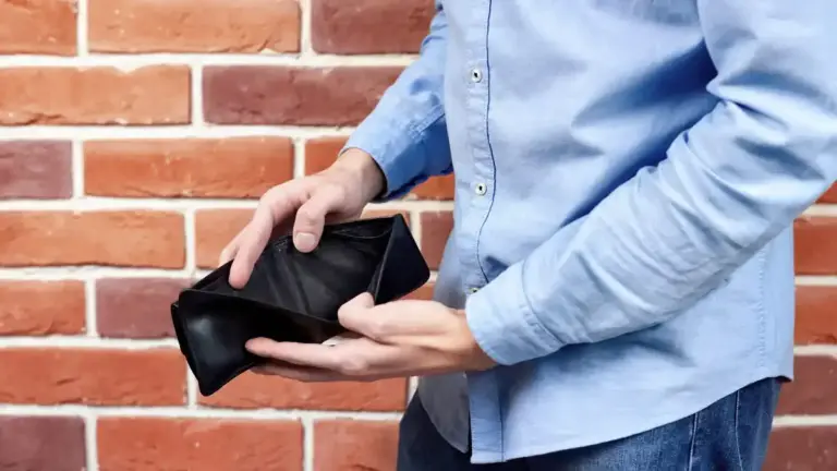 personal finance hacks wallet Netherlands