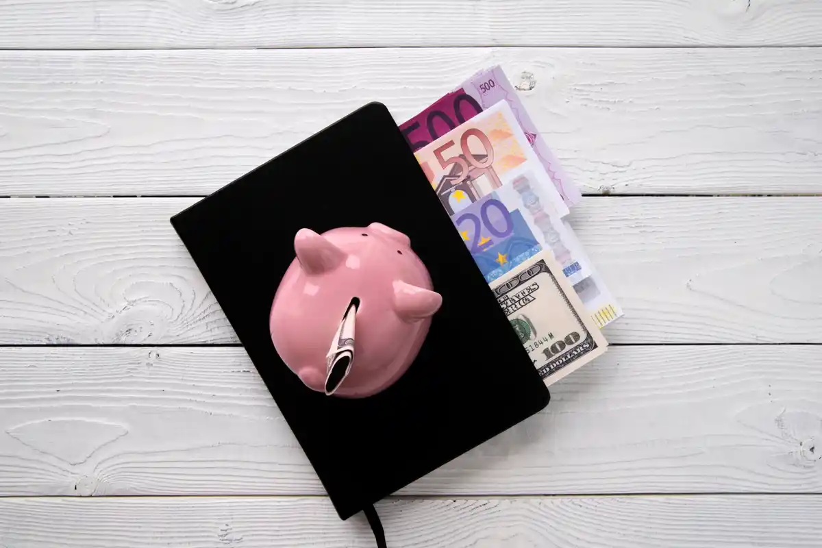 budget pitfalls and money saving tips Netherlands