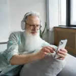 simple tech hacks for elderly using smartphone