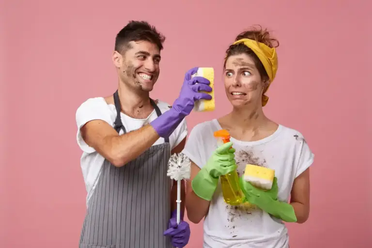 happy people cleaning house lifehacks