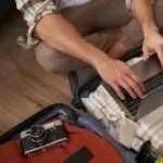 smart luggage packing tips travel suitcase