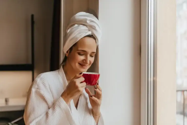 quick morning beauty routine healthy woman