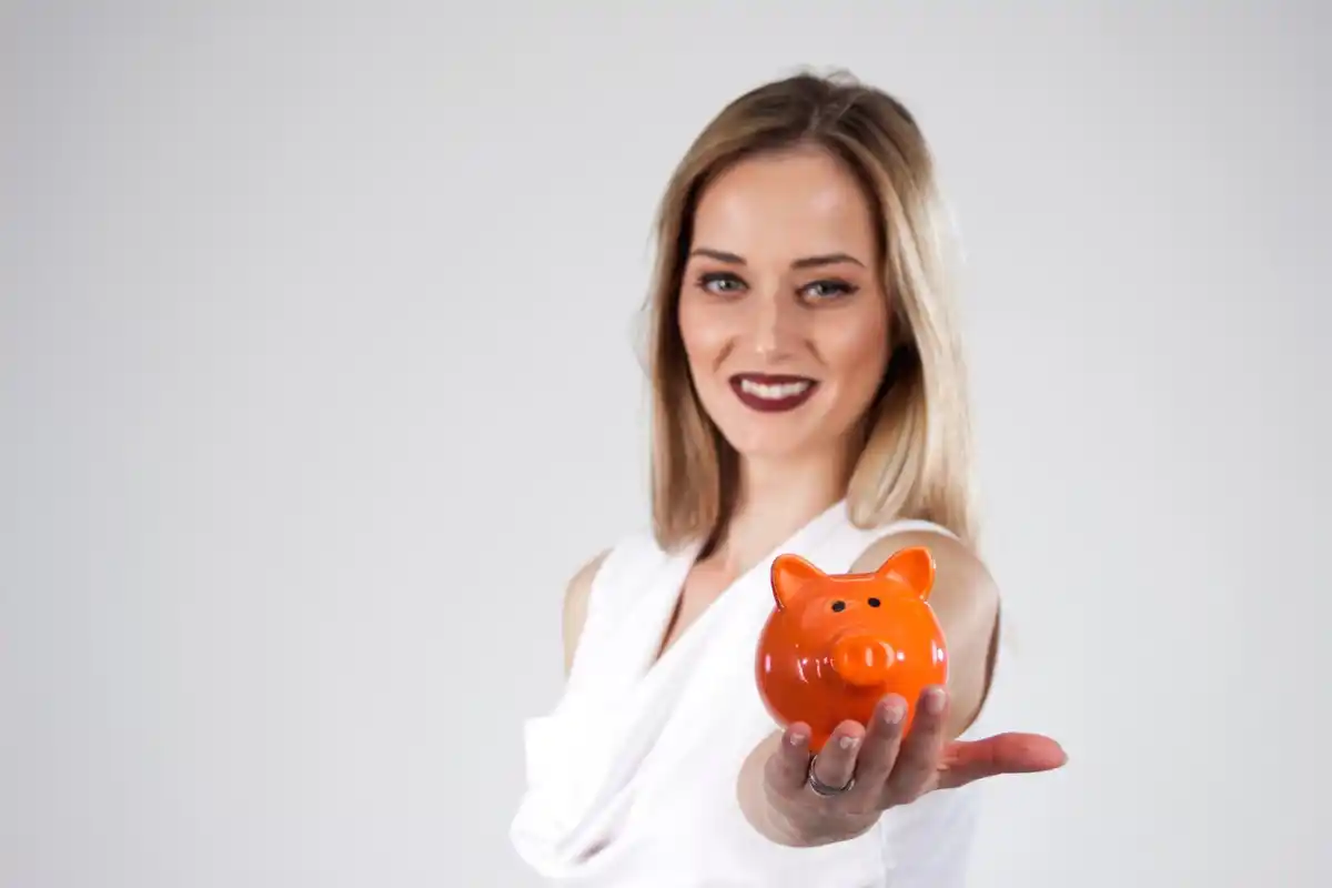 personal finance simple budgeting saving money