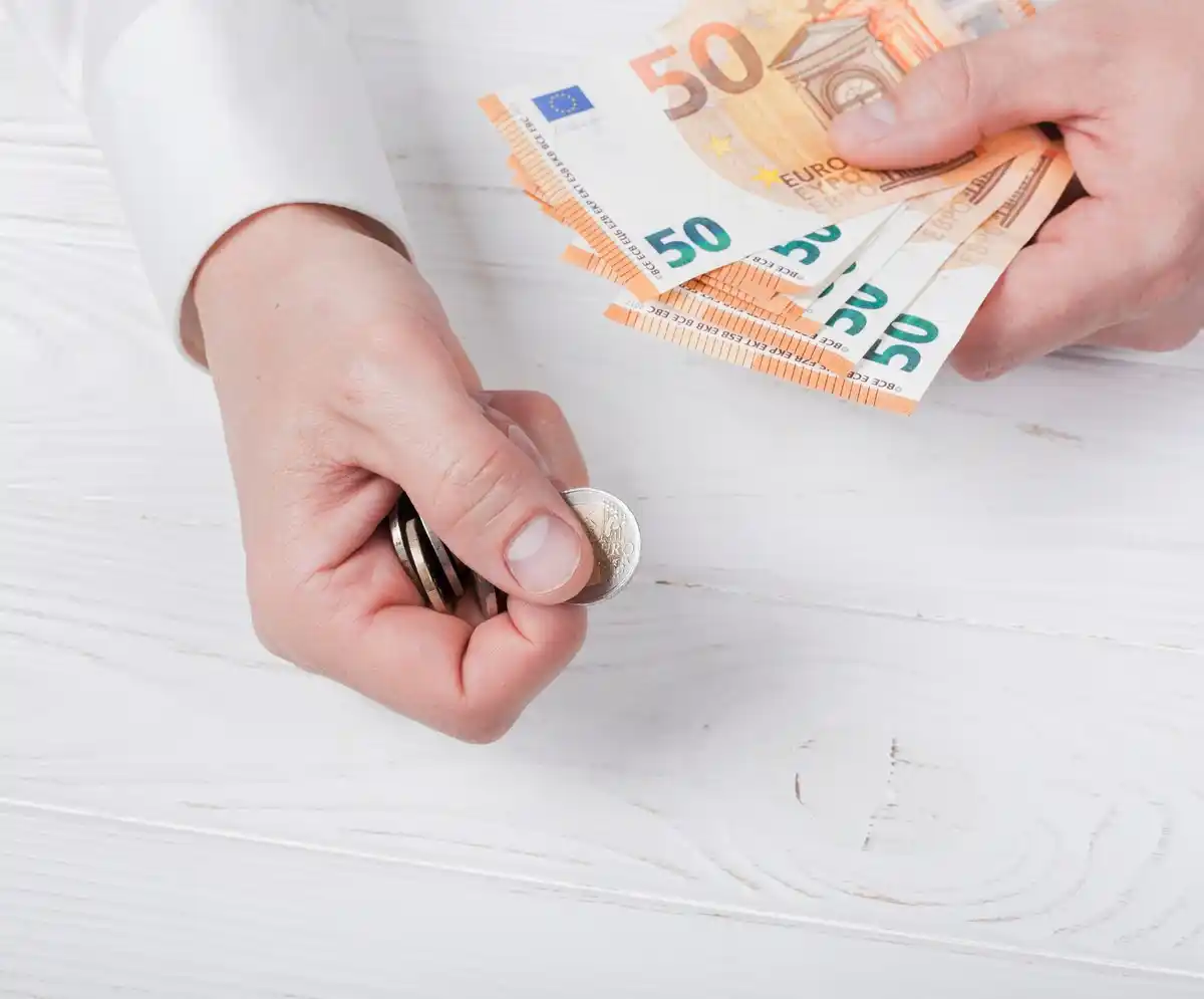 saving money tips Netherlands