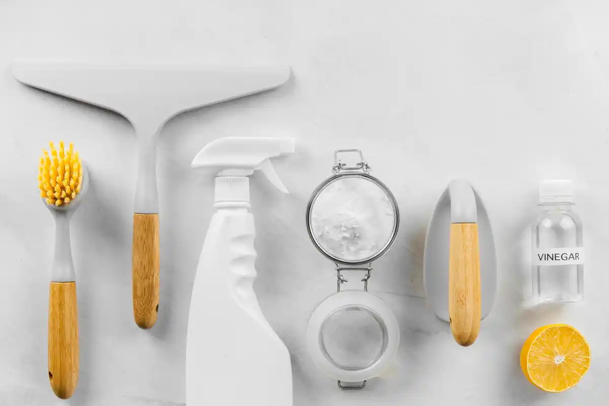 minimalist eco friendly cleaning supplies
