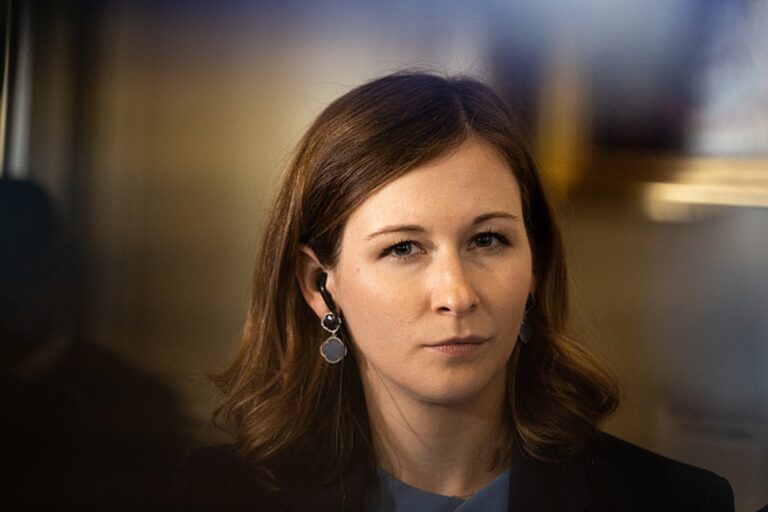 Australië overweegt verbod op hoofddoekjes op scholen: wat zijn de implicaties?