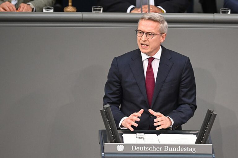 Duitse digitale minister staat open voor sociale media-verboden voor kinderen