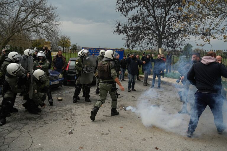 Graafse protesten in Griekenland escaleerden: blokkades van luchthavens en wegen door onenigheid over subsidies