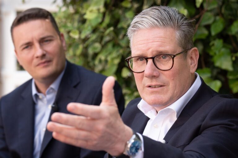 Het Britse kabinet staat onder druk door interne verdeeldheid over nauwere banden met de EU