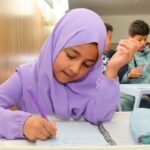 Het Oostenrijkse parlement keurt hoofddoekverbod in scholen goed