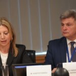 Moeder van treinramp slachtoffer dringt aan op EU-aanklager om Griekse ministers’ immuniteit te doorbreken