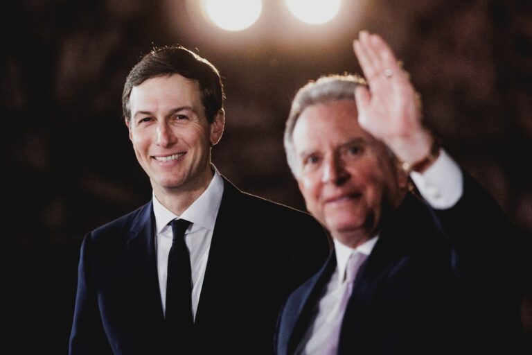 Ontkenning van Driehoeksgesprekken tussen VS, Oekraïne en Rusland: Wat Zijn de Feiten?