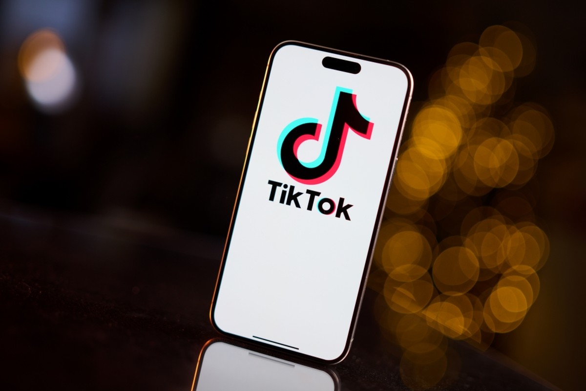Polen dringt aan op onderzoek naar TikTok wegens AI-gingdisinformatie