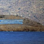 Reacties en Spanningen na Fout in EU-Brochure Over Griekse Eilanden