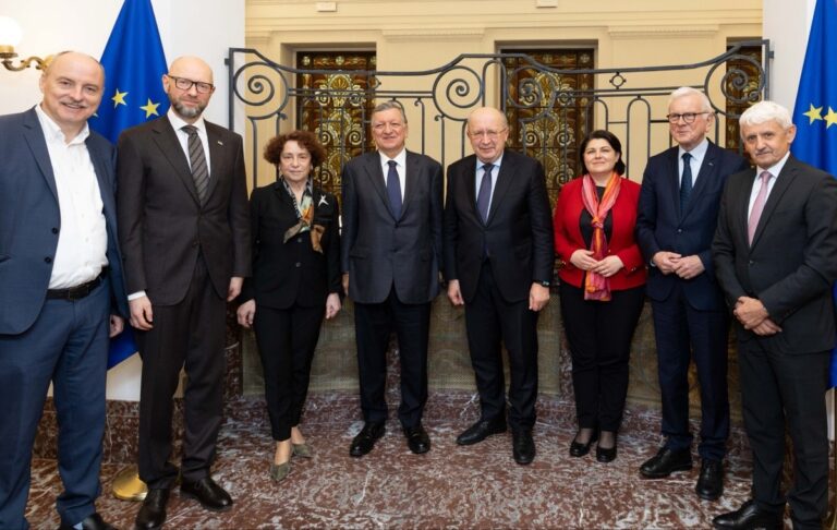 Revelatie: De Raad van Ouderen van Kubilius Schept een Geheime Adviesgroep voor de Toekomst van het Europese Verdedigingsbeleid