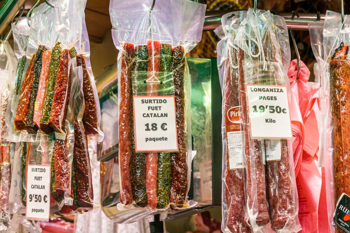 Spanje bevordert feestelijke varkensgerechten te midden van de terugkeer van de Afrikaanse varkenspest