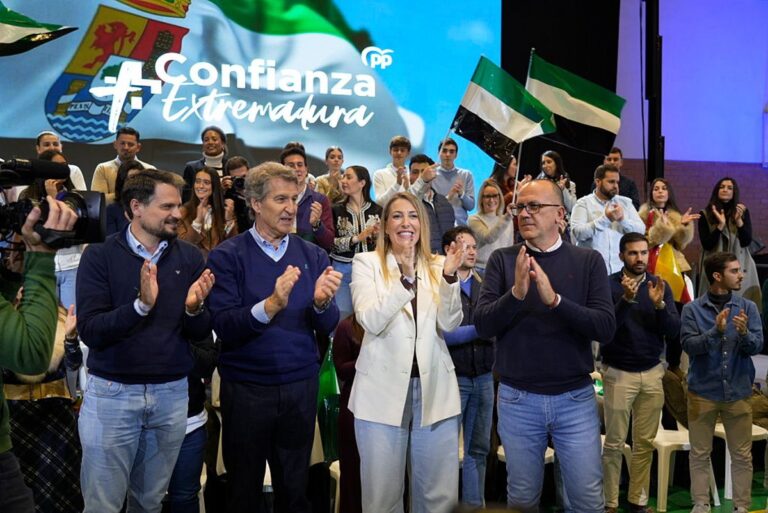 Spanje Initiëert Verkiezingsstrijd te Midden van Politieke Versplintering Aan de Rechterzijde