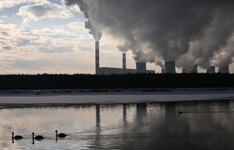 Waarom de critici van de elektriciteitsprijzen zich richten op het EU-klimaatbeleid