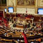 De Franse regering overleeft vertrouwensstemmen ondanks protesten tegen handelsovereenkomst met Mercosur