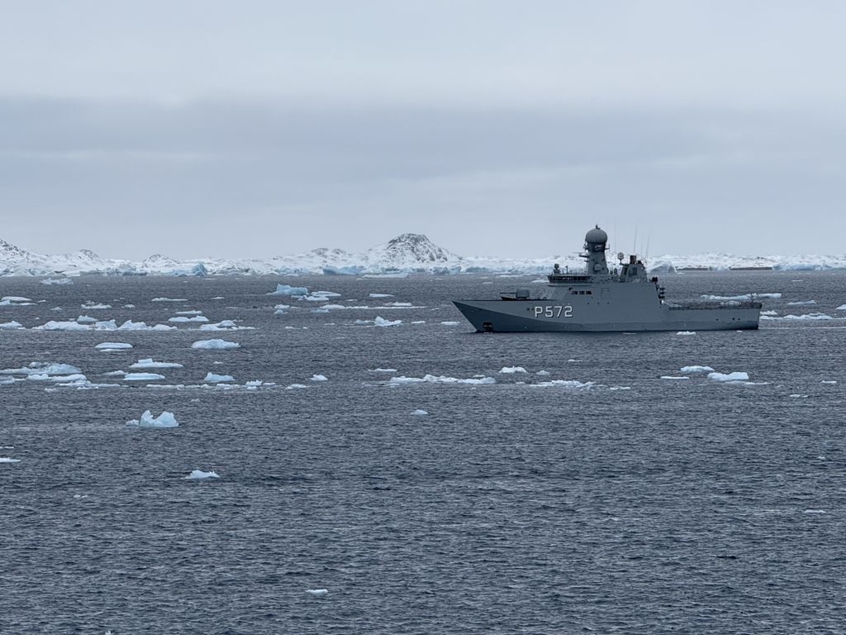 Denemarken Stuurt Voorlopige Troepen Naar Groenland: Spanningen Over Control in het Poolgebied