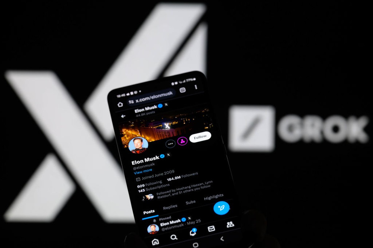 Elon Musk ontkent dat Grok illegale beelden creëert, terwijl wereldwijd het debat over de controversiële AI-chatbot toeneemt