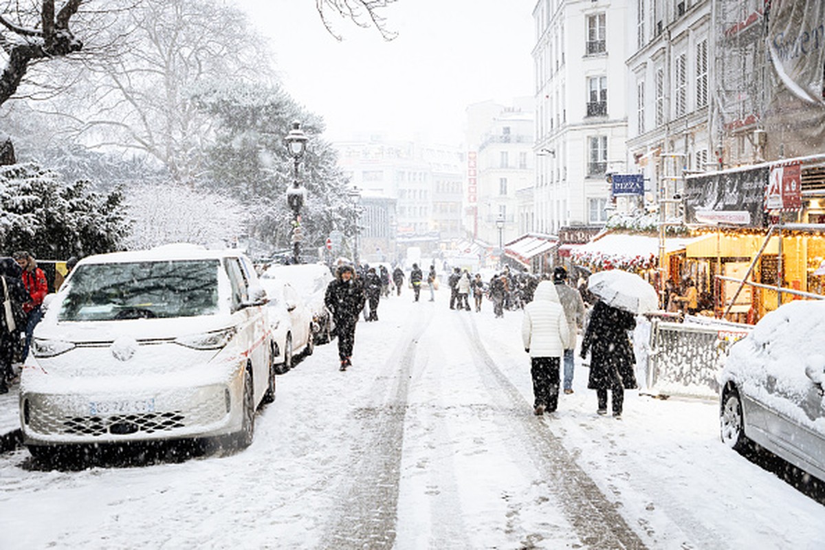 Europa Wordt geconfronteerd met vervoerschaos door aanhoudende strenge kou