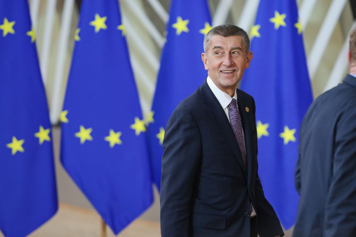 Verandering in het beleid: Tsjechië behoudt haar wapenvoorradingsprogramma voor Oekraine